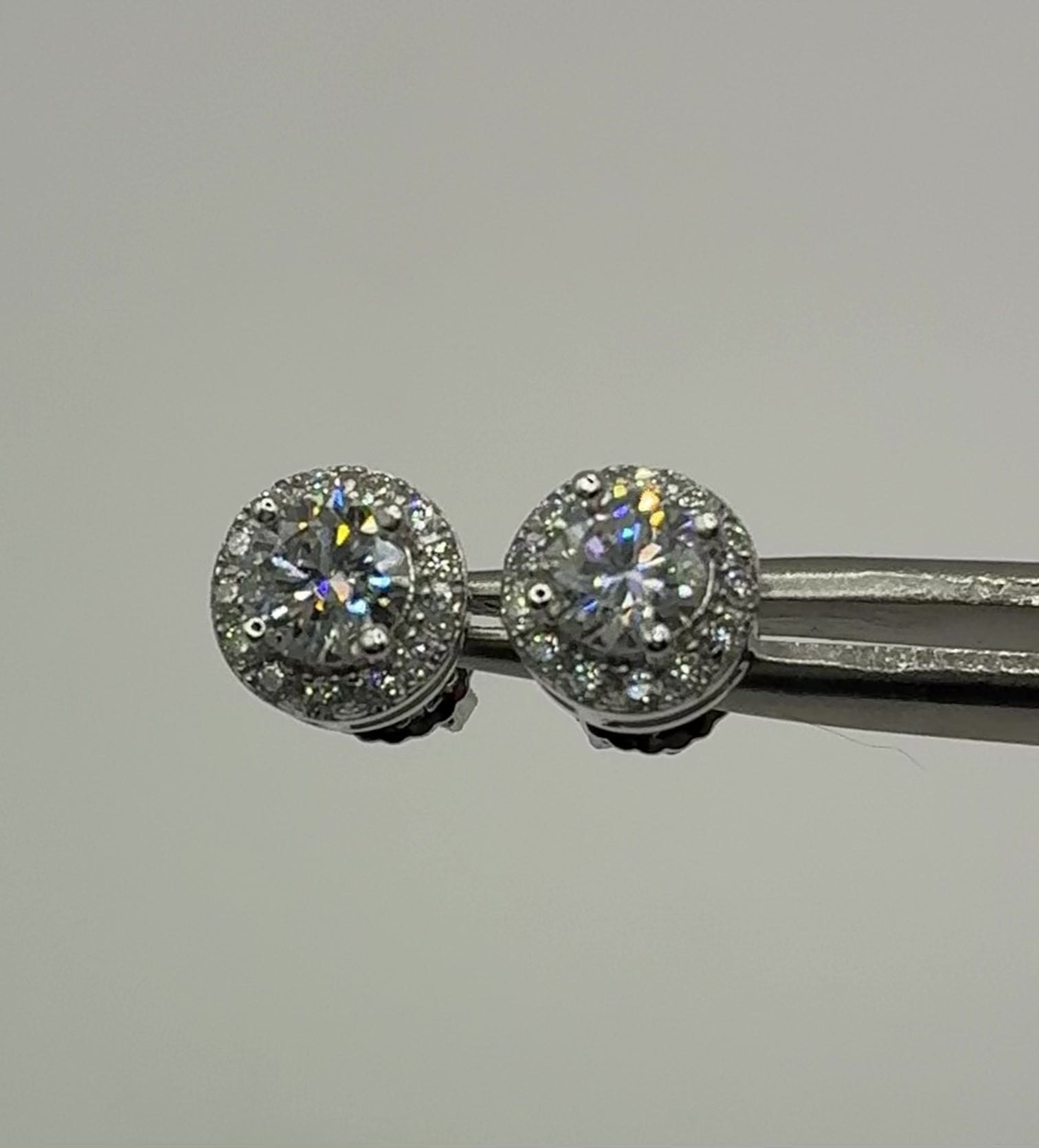 Aretes moissanita